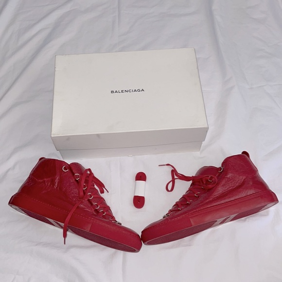 🆕listing…Balenciaga Leather Sneaker Rubber Sole